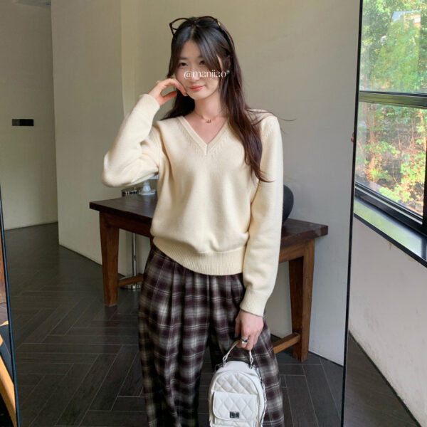 Relaxed Loose Fit V-Neck Long Sleeve Knit Sweater for Women