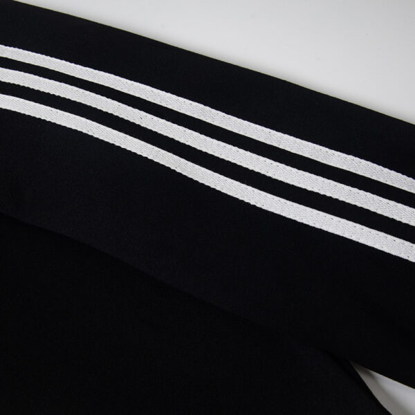 Letter printed V-neck sweatshirt